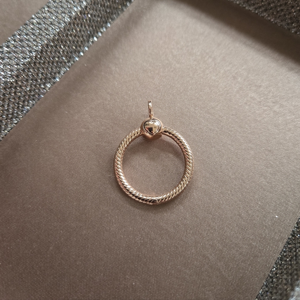 Pandora Moments Rose Gold Small O Pendant - Picture 3 of 7